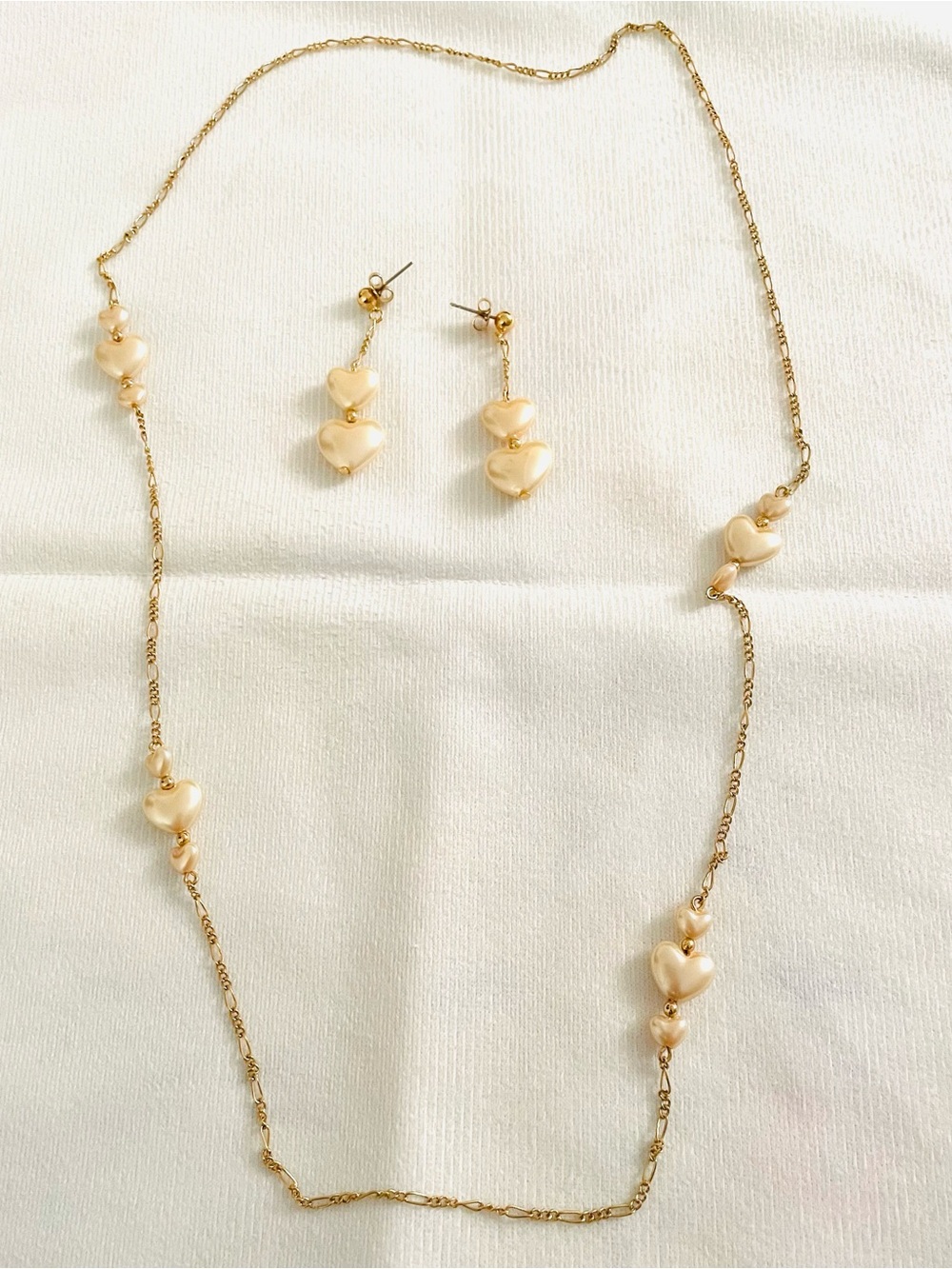 Vintage Gold and Cream Heart Pendant Necklace with Matching Earrings